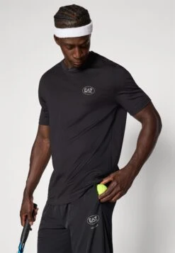 EA7 Emporio Armani TENNIS CLUB TEE - Basic T-shirt - Black 14 EA7 Emporio Armani TENNIS CLUB TEE - Basic T-shirt - Black -Total Wear Store 000e865fdf4842139910ccfd89a1e8a5