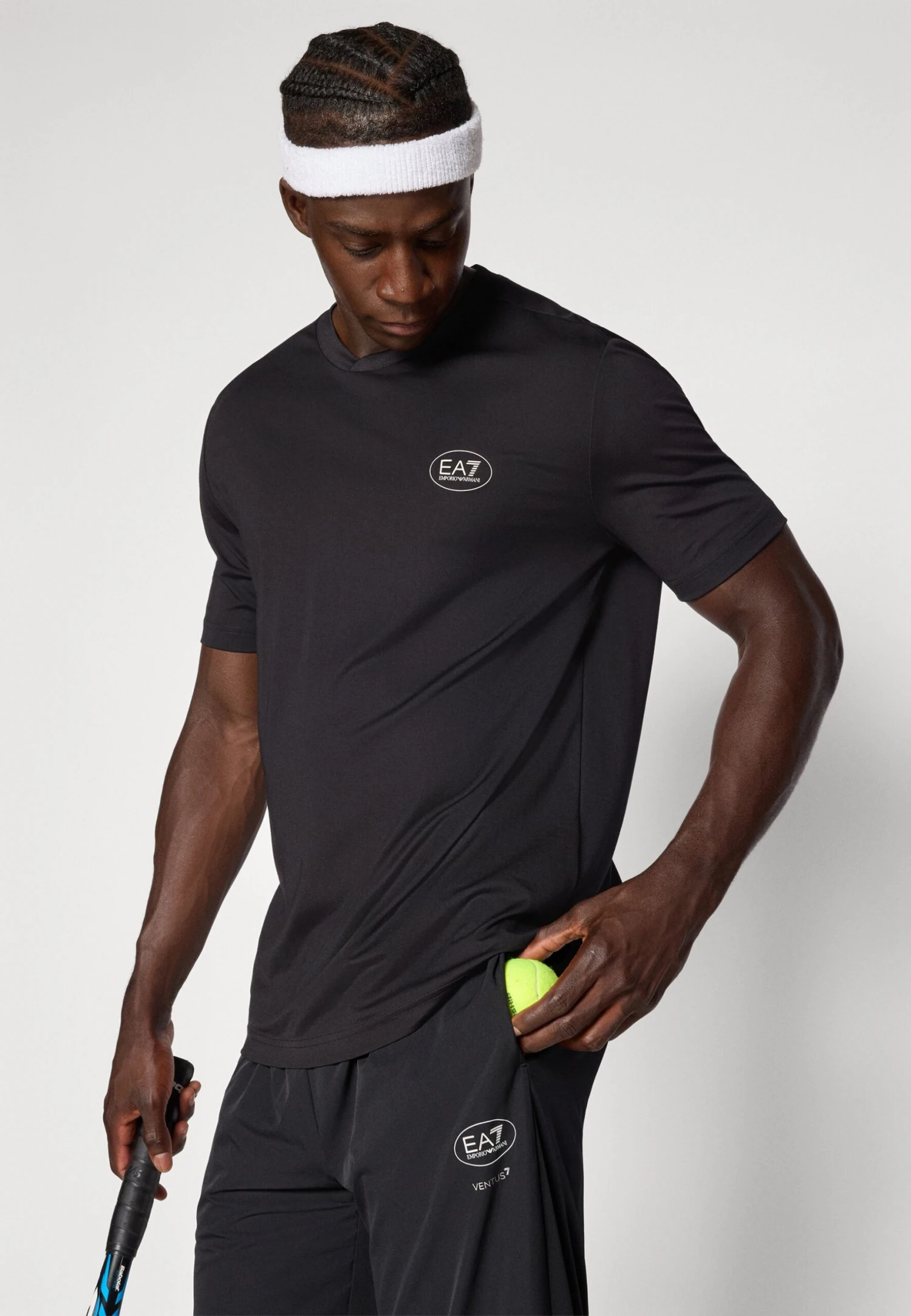 EA7 Emporio Armani TENNIS CLUB TEE - Basic T-shirt - Black 6 EA7 Emporio Armani TENNIS CLUB TEE - Basic T-shirt - Black - Image 4