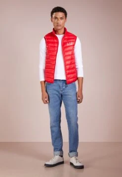 EA7 Emporio Armani Waistcoat - Waistcoat - Racing Red 8 EA7 Emporio Armani Waistcoat - Waistcoat - Racing Red -Total Wear Store 008b1faf1afa4845ae6d972147ff4f05