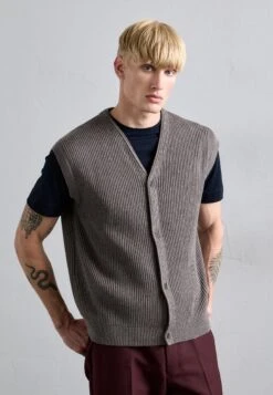Emporio Armani Waistcoat - Walnut -Total Wear Store 01409c6d8913408982791620f0d8f554