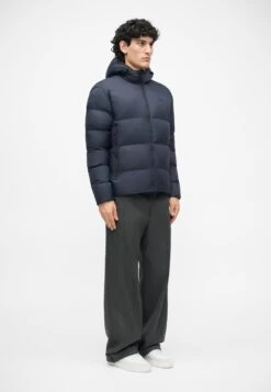 EA7 Emporio Armani MOUNTAIN POLAR LOGO FREE STYLE - Winter Jacket - Blue -Total Wear Store 02873fcffa894a2096f66e9336c136ed