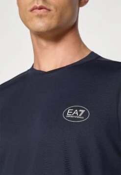 EA7 Emporio Armani TENNIS CLUB TEE - Basic T-shirt - Blue -Total Wear Store 0324c57556f8428bb49af0233d3011c8