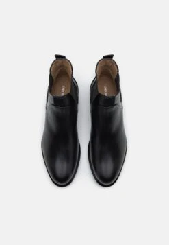 Emporio Armani Boot - Classic Ankle Boots - Nero -Total Wear Store 0540049ab373461fbbe1638990d12f16