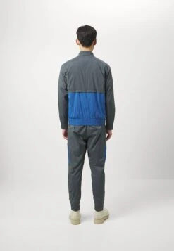 EA7 Emporio Armani Tracksuit Set - Tracksuit - Dunkelgrau -Total Wear Store 0546655586c846f4abed11f20dd64ae9