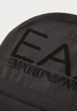 EA7 Emporio Armani BEANIE HAT UNISEX - Beanie - Asphalt/black -Total Wear Store 056353d4ff8749cca7e7dfa8685eee58