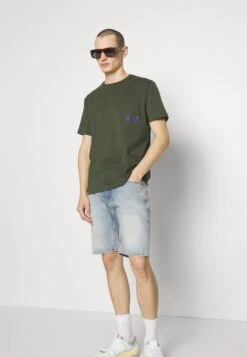 EA7 Emporio Armani Print T-Shirt - Print T-Shirt 11 EA7 Emporio Armani Print T-Shirt - Print T-Shirt -Total Wear Store 05a8cb9b4788454e9522c218e4a97626