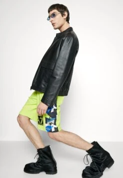 EA7 Emporio Armani Bermuda - Shorts - Green -Total Wear Store 063e194b731a43d9a0a5254dae9219df