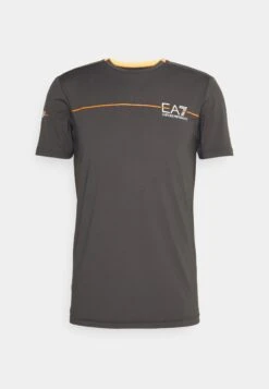 EA7 Emporio Armani Tennis Pro Tee - Sports T-Shirt -Total Wear Store 087cdcdede944a93959a0a28652ea180