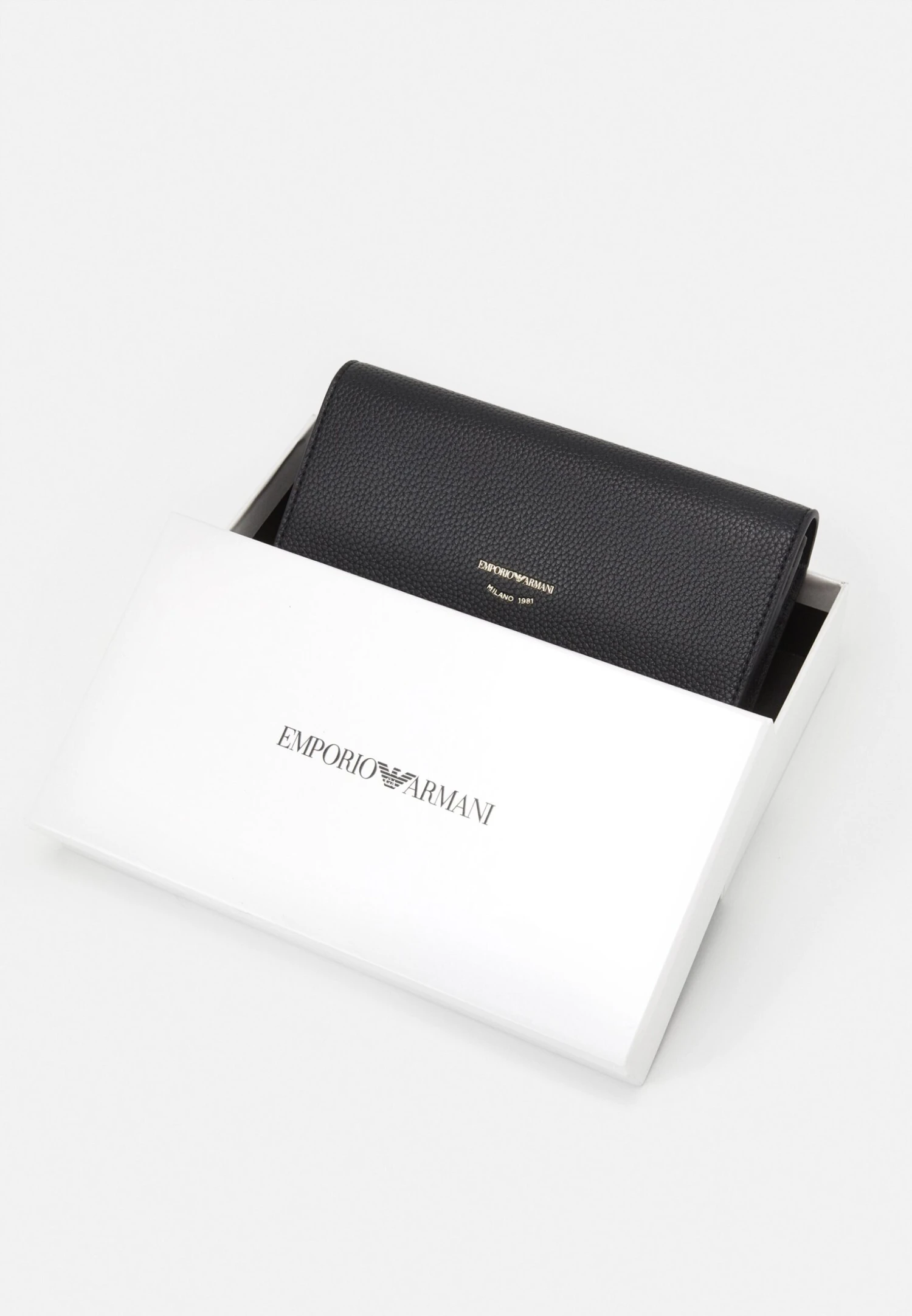Emporio Armani Continental Wallet - Wallet - Black 6 Emporio Armani Continental Wallet - Wallet - Black - Image 4