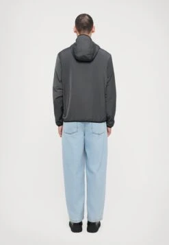 EA7 Emporio Armani TRAIN CORE JACKET - Light Jacket - Asphalt 19 EA7 Emporio Armani TRAIN CORE JACKET - Light Jacket - Asphalt -Total Wear Store 09982091b15a49159b75b7c946119ca3