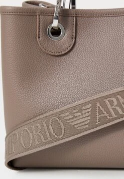 Emporio Armani BAG SETSET - Handbag - Taupe/taupe -Total Wear Store 09c04683215441138964e2903a63f722