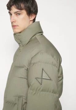 Emporio Armani Down Jacket - Verde Militare -Total Wear Store 0a00fac65d284b0796f88d18e9aea235