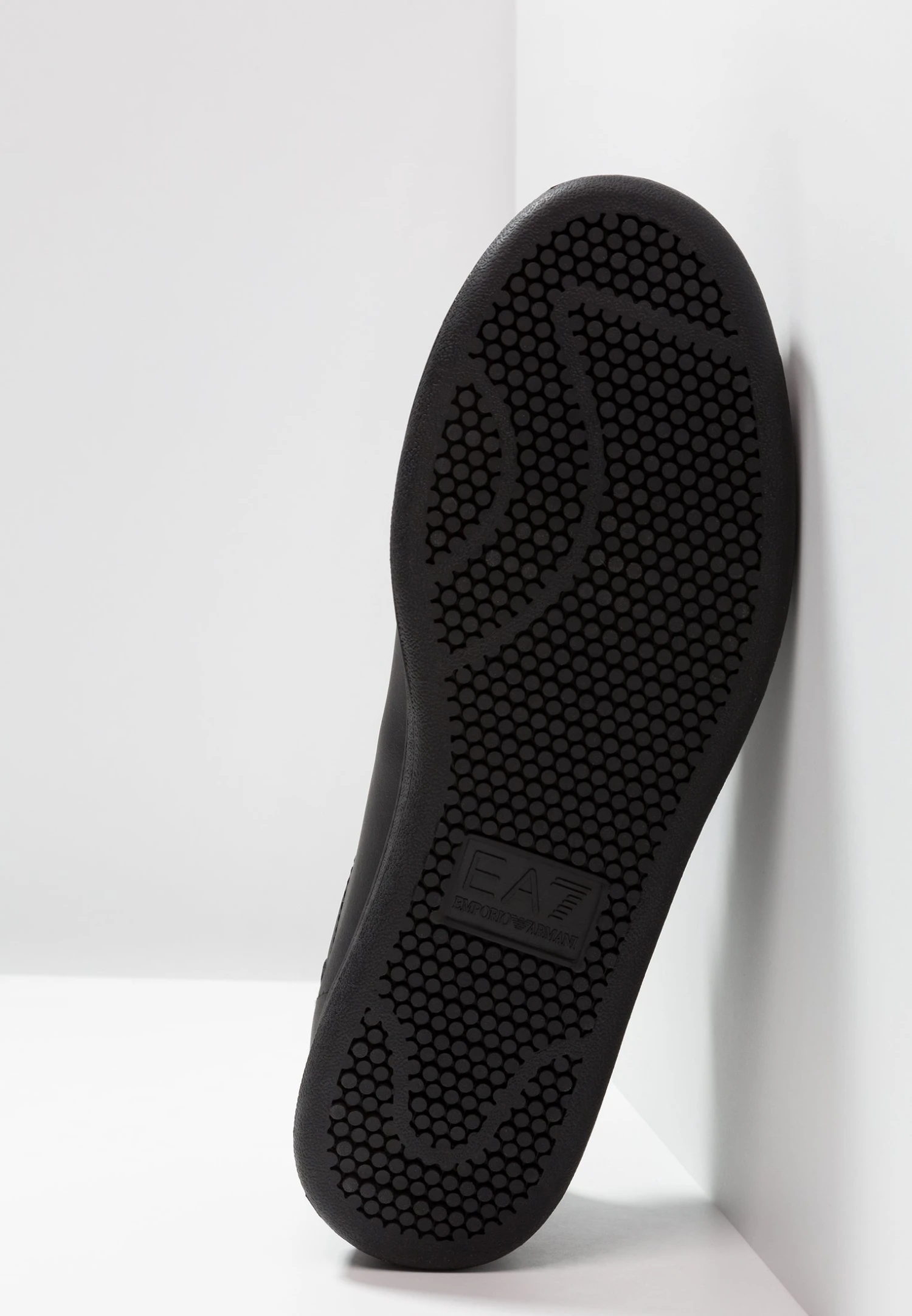 EA7 Emporio Armani Classic Unisex - Trainers - Triple Black 7 EA7 Emporio Armani Classic Unisex - Trainers - Triple Black - Image 5