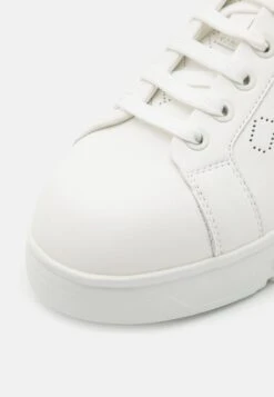 Emporio Armani Icon - Trainers - White -Total Wear Store 0a7056fa3edc472ea734507725abcde4