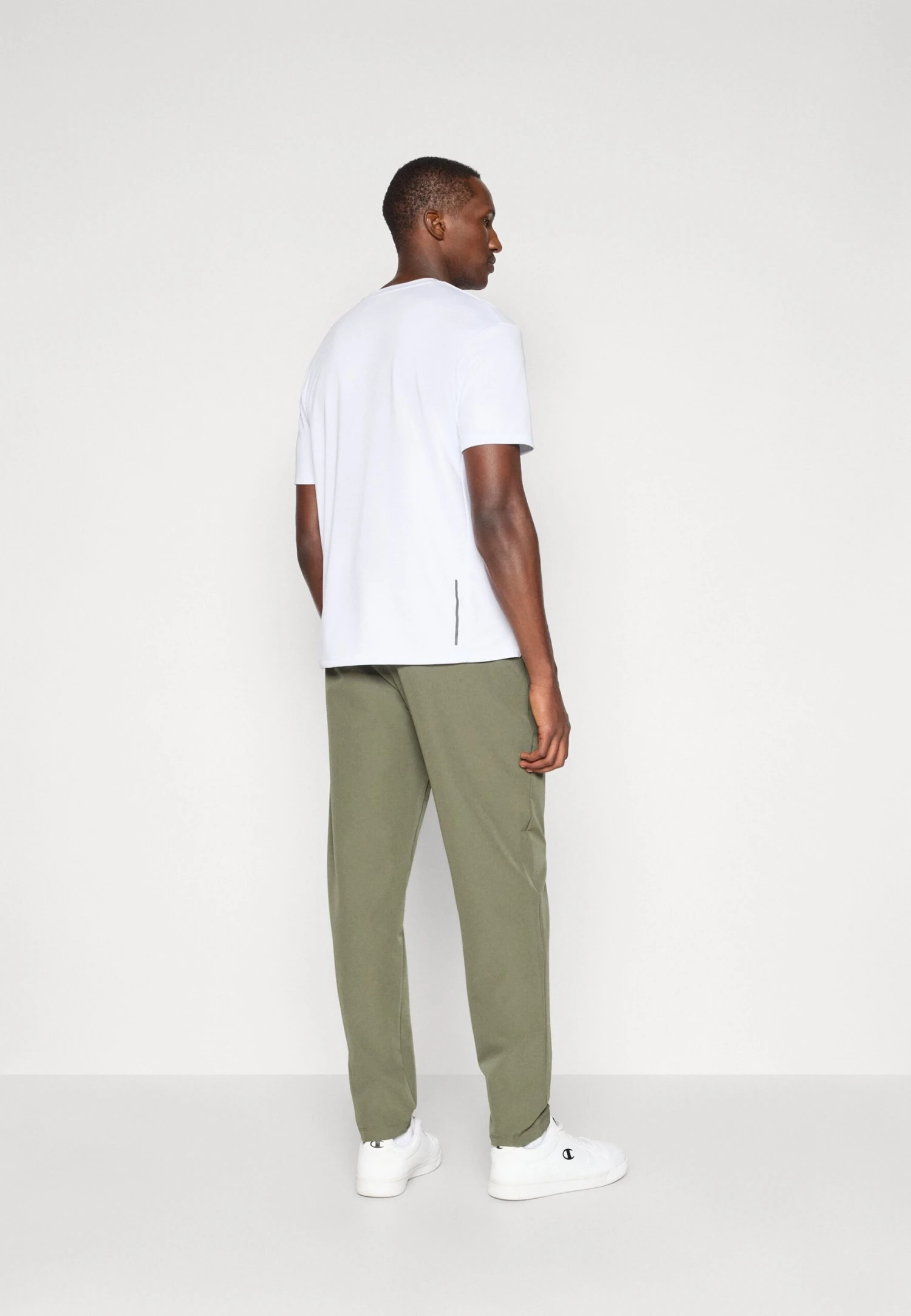 EA7 Emporio Armani PANTS - Outdoor Trousers - Beetle 5 EA7 Emporio Armani PANTS - Outdoor Trousers - Beetle - Image 3