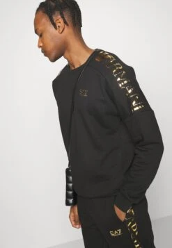 EA7 Emporio Armani Sweatshirt - Nero -Total Wear Store 0ab47fd90ce04a64a982bf94f2205bdc