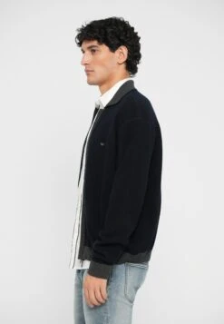 Emporio Armani CARDIGAN - Cardigan - Blu Navy -Total Wear Store 0cbc5d1b7bb84e1cbc9d07fb6ab59875