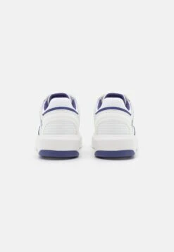 Emporio Armani Hank - Trainers - White/Amethyst -Total Wear Store 0cd9894b84874182b1321f0291e780c8