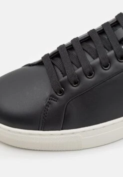 Emporio Armani Funn - Trainers - Black 13 Emporio Armani Funn - Trainers - Black -Total Wear Store 0cf918f4b7c64063a528c2f10dfba9c5