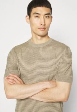 Emporio Armani Basic T-Shirt - F.Verde Milit -Total Wear Store 0e8ef6e1499d44eb8824ff10e4d0a70d