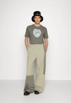 Emporio Armani Print T-Shirt - Grey -Total Wear Store 0e9977ae04424df980d77e3c2809c328