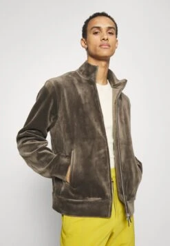 Emporio Armani Felpa - Zip-Up Sweatshirt - Oliva Scuro 11 Emporio Armani Felpa - Zip-Up Sweatshirt - Oliva Scuro -Total Wear Store 0eedd73c814a4620b2a7d2532687e57c