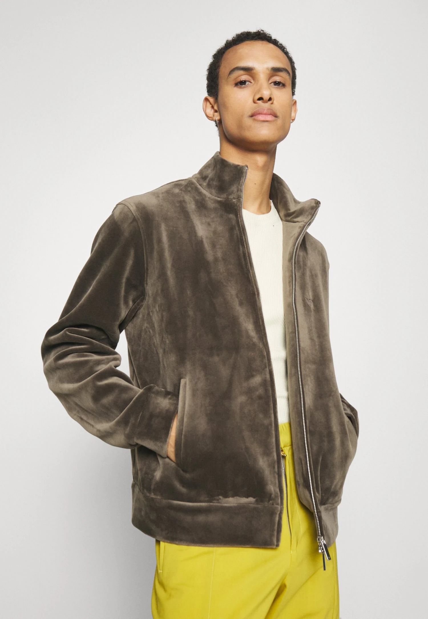 Emporio Armani Felpa - Zip-Up Sweatshirt - Oliva Scuro 6 Emporio Armani Felpa - Zip-Up Sweatshirt - Oliva Scuro - Image 4