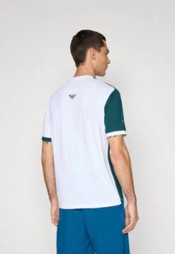 EA7 Emporio Armani TENNIS PRO TEE COLORBLOCK - Sports T-shirt - White/green -Total Wear Store 0f6b9f35edbb4938a19158f92e66e458