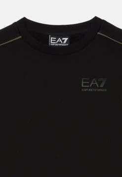 EA7 Emporio Armani SWEATSHIRT UNISEX - Sweatshirt - Black -Total Wear Store 10e24f08e649494ea64bf27aad29cb45