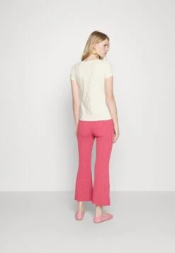 EA7 Emporio Armani Print T-Shirt - Beige/Gold -Total Wear Store 11c0379f775e431499605da4fc561cdf