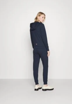 EA7 Emporio Armani Set - Tracksuit - Navy/Gold 13 EA7 Emporio Armani Set - Tracksuit - Navy/Gold -Total Wear Store 12d241bdcc7f48c2acd18f1d553b6a07