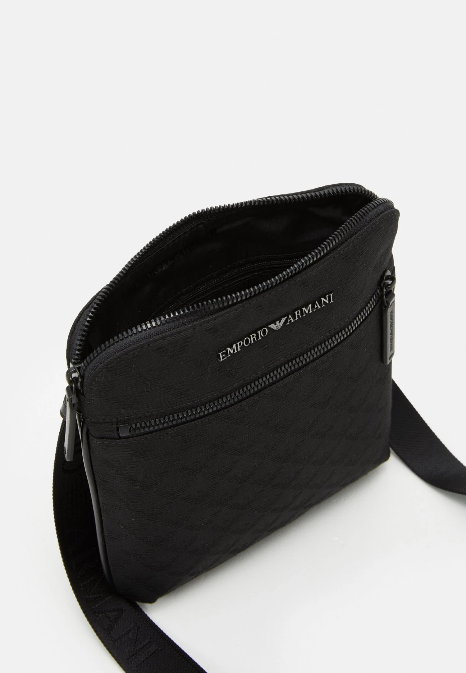 Emporio Armani Flat Messenger Bag Unisex - Across Body Bag - Black 5 Emporio Armani Flat Messenger Bag Unisex - Across Body Bag - Black - Image 3
