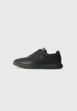 Emporio Armani OYSTER - Trainers - Black