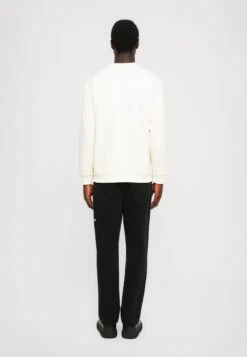 EA7 Emporio Armani TRAIN LOGO SERIES UNISEX - Sweatshirt - Vanilla Ice -Total Wear Store 1608bc67720a406a9919c6d5e31e2b1a