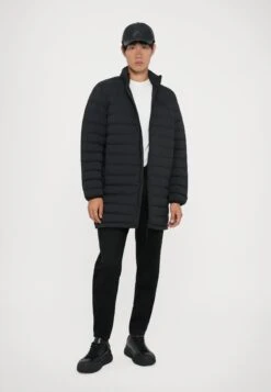 EA7 Emporio Armani MOUNTAIN ECO - Parka - Black 11 EA7 Emporio Armani MOUNTAIN ECO - Parka - Black -Total Wear Store 175c7383524b40f6a6a661e6b743a359