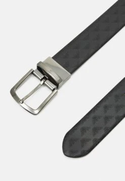 Emporio Armani Reversibile Belt Unisex - Belt - Nero -Total Wear Store 178049df4fe94bf5bb7771de40142c38