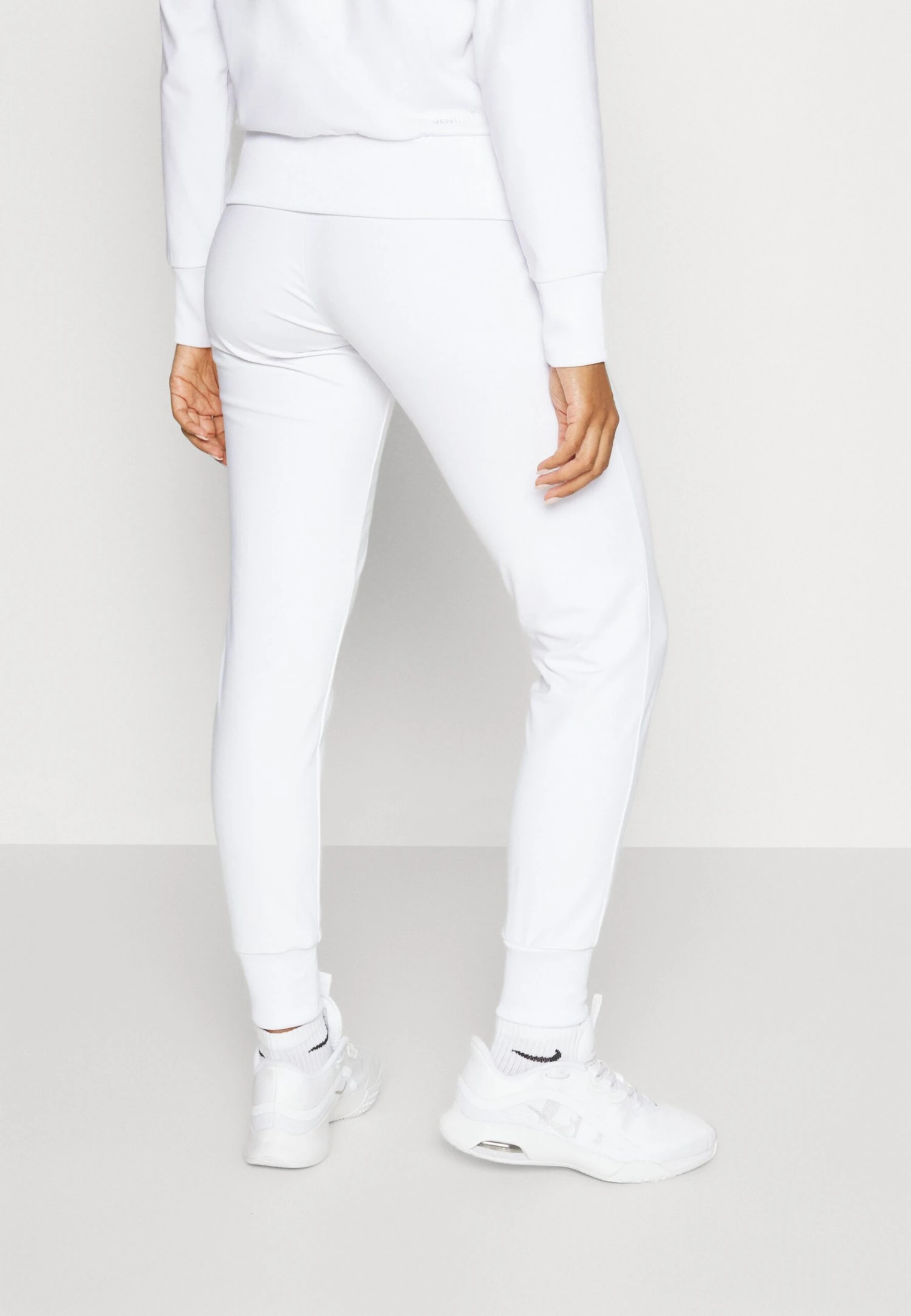 EA7 Emporio Armani Tennis Pro Suit - Tracksuit - White 7 EA7 Emporio Armani Tennis Pro Suit - Tracksuit - White - Image 5