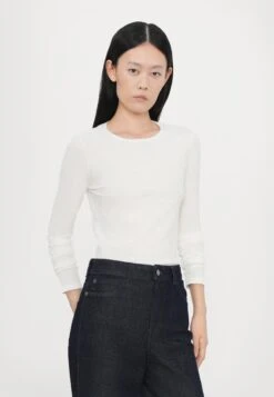 Emporio Armani Jumper - Warm White 14 Emporio Armani Jumper - Warm White -Total Wear Store 199edf8a546646aeaf9d904586d1f2a4