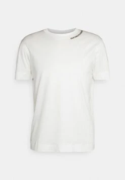 Emporio Armani Basic T-Shirt - Bianco Caldo -Total Wear Store 1a3791bcc7014b0c80ca80117a0dae8e