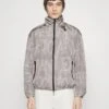Emporio Armani Blouson Jacket - Summer Jacket - Ea Big Grigio 2 Emporio Armani Blouson Jacket - Summer Jacket - Ea Big Grigio -Total Wear Store 1a7f48f31d3348dea468df91cffe2bd0