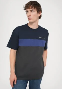 EA7 Emporio Armani TRAIN ATHLETIC TEE - Print T-shirt - Armani Blue -Total Wear Store 1a97c340a44b484096d0be7f231f9037