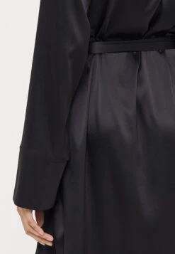 Emporio Armani DRESSING GOWN - Dressing Gown - Black -Total Wear Store 1b14e36c8b264a97a7f4fe59a49a652d