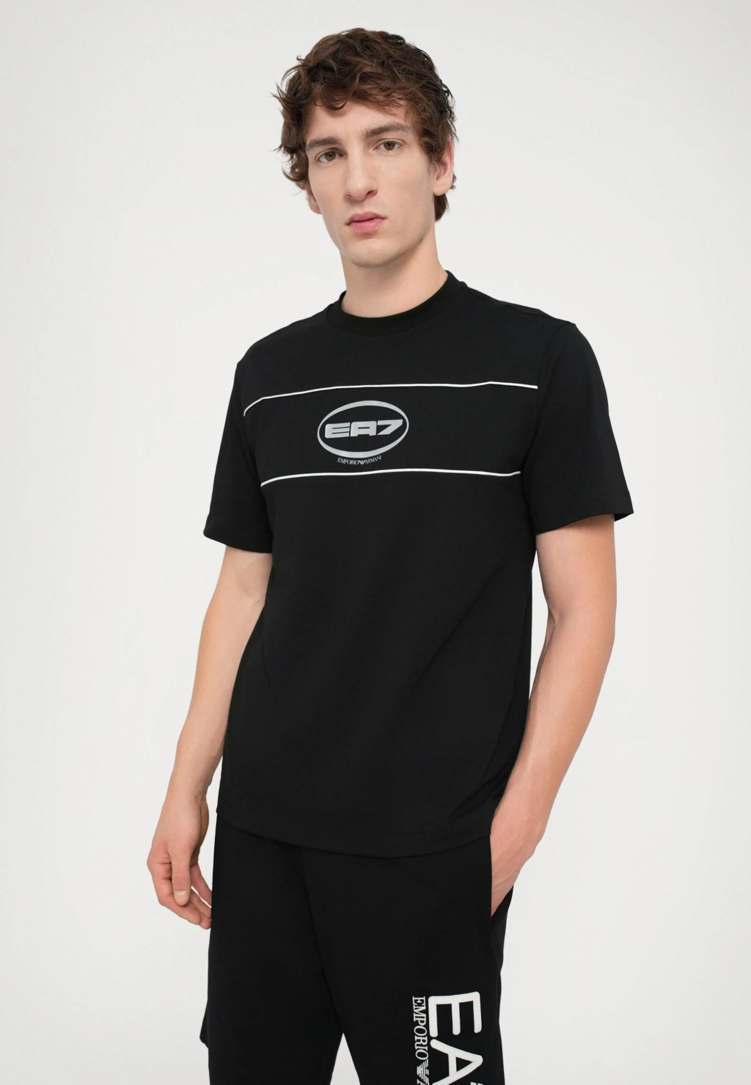 EA7 Emporio Armani TRAIN VISIBILITY - Shorts - Black/cream 7 EA7 Emporio Armani TRAIN VISIBILITY - Shorts - Black/cream - Image 5