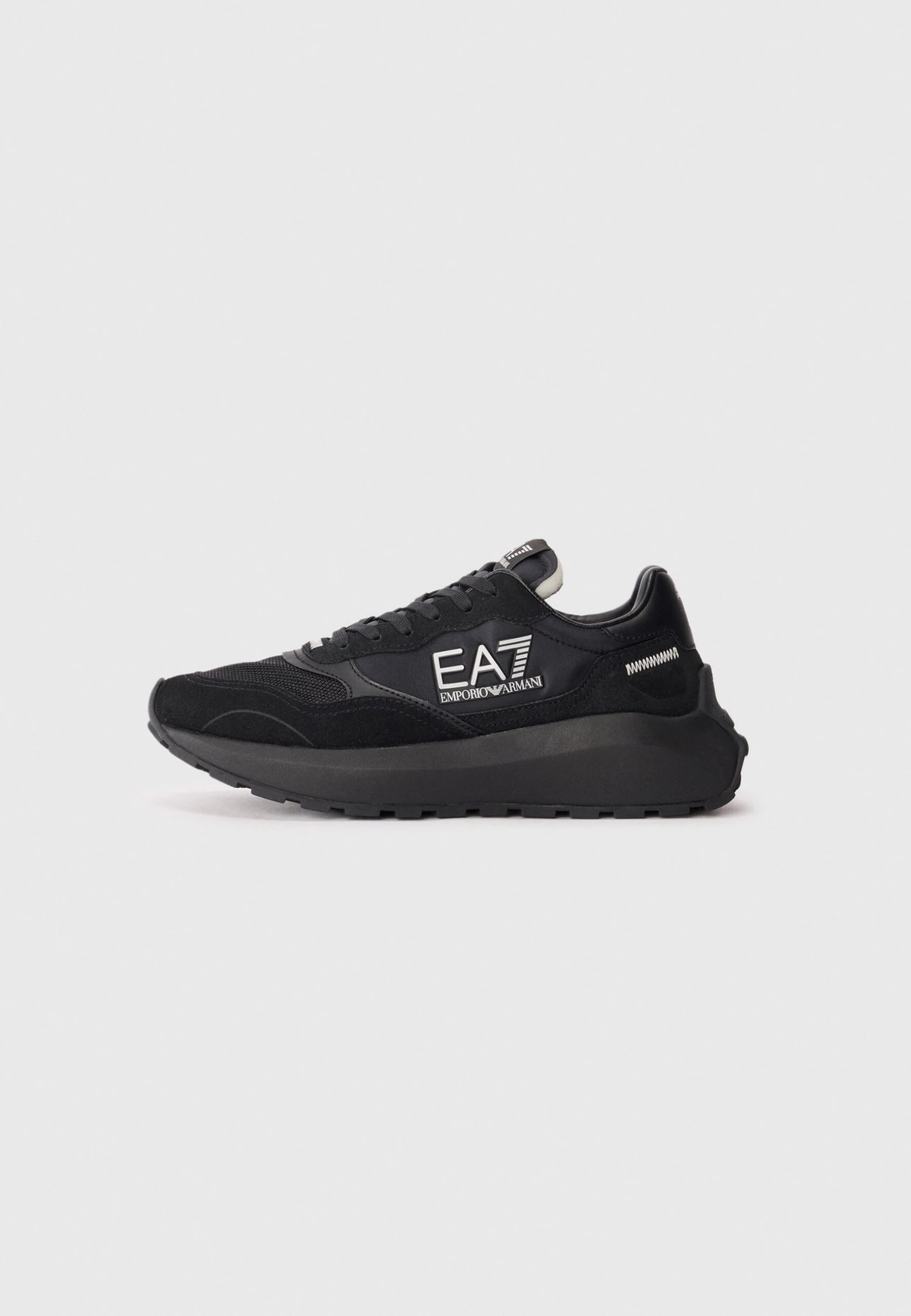 EA7 Emporio Armani WADER UNISEX - Trainers - White/black 10 EA7 Emporio Armani WADER UNISEX - Trainers - White/black - Image 8