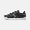 EA7 Emporio Armani Classic Unisex - Trainers - Black/Gold