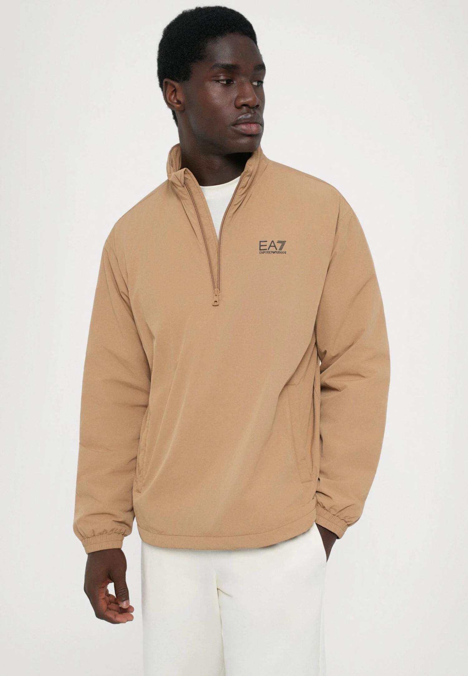 EA7 Emporio Armani TRAIN CORE - Light Jacket - Tigers Eye 7 EA7 Emporio Armani TRAIN CORE - Light Jacket - Tigers Eye - Image 5