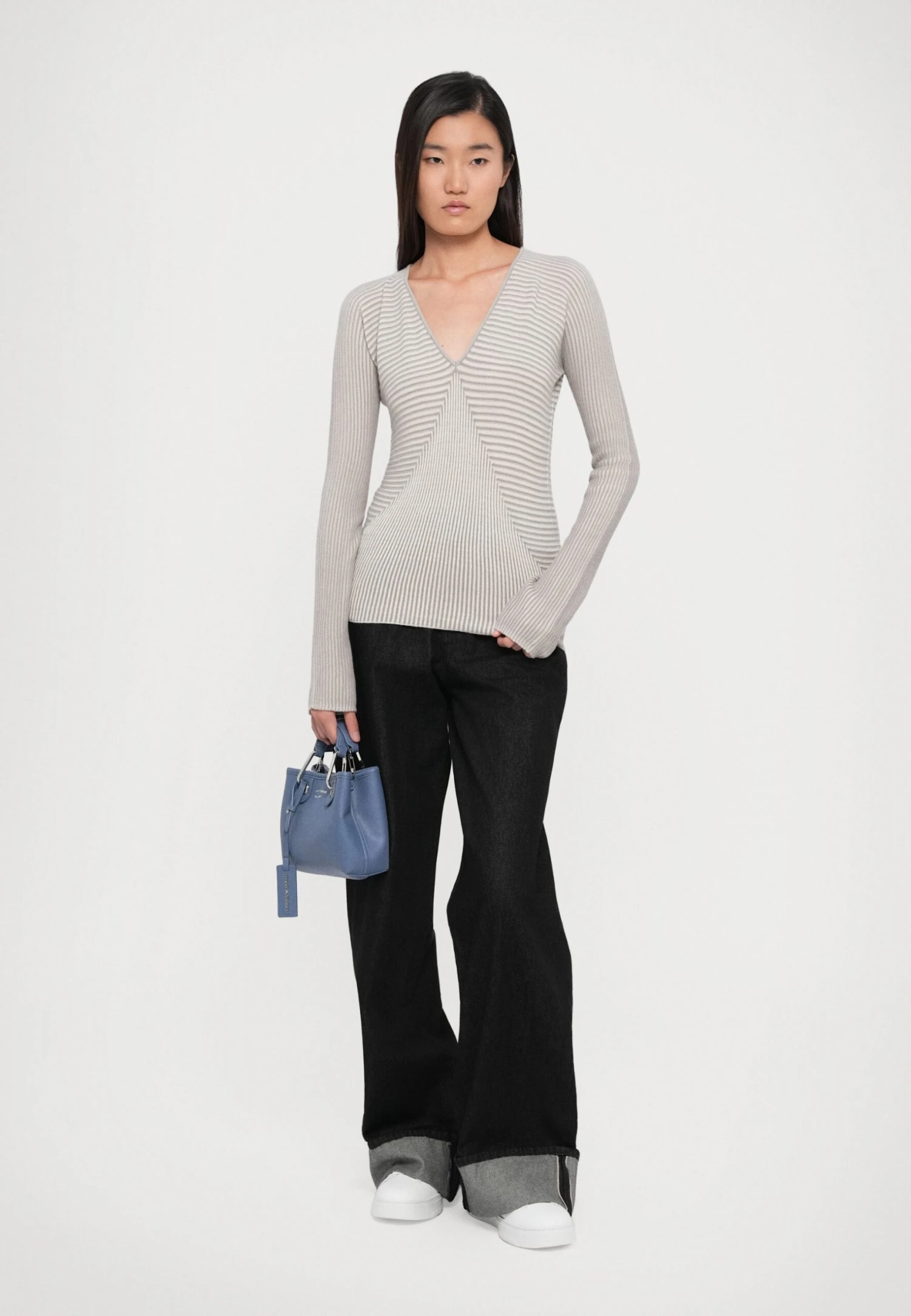 Emporio Armani POCKETS PANT - Relaxed Fit Jeans - Black Denim 4 Emporio Armani POCKETS PANT - Relaxed Fit Jeans - Black Denim - Image 2