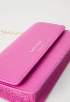 Emporio Armani MINI BAG - Clutch - Bouganville 10 Emporio Armani MINI BAG - Clutch - Bouganville -Total Wear Store 1e78df79eccf44d2be2525ea62bd8d06