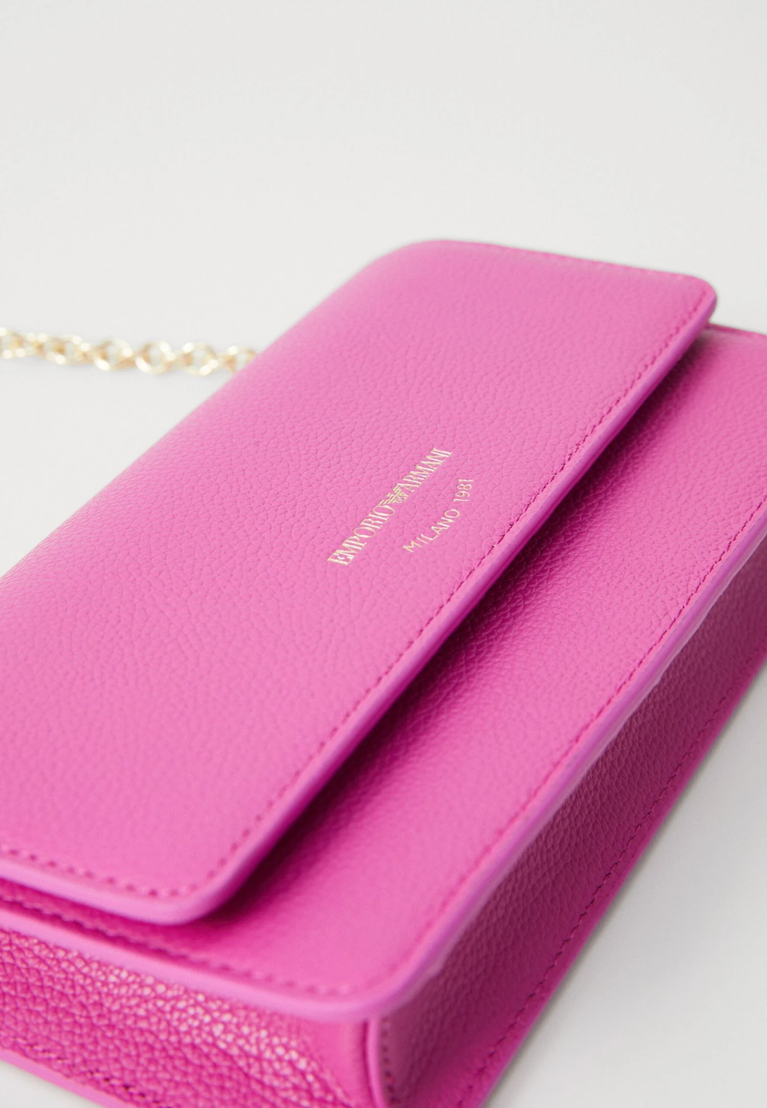 Emporio Armani MINI BAG - Clutch - Bouganville 6 Emporio Armani MINI BAG - Clutch - Bouganville - Image 4