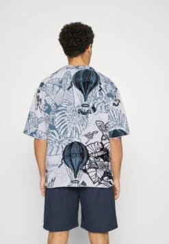 Emporio Armani Cardigan - White/Blue -Total Wear Store 1ebe7d75304245aeaf4f10472f35de34